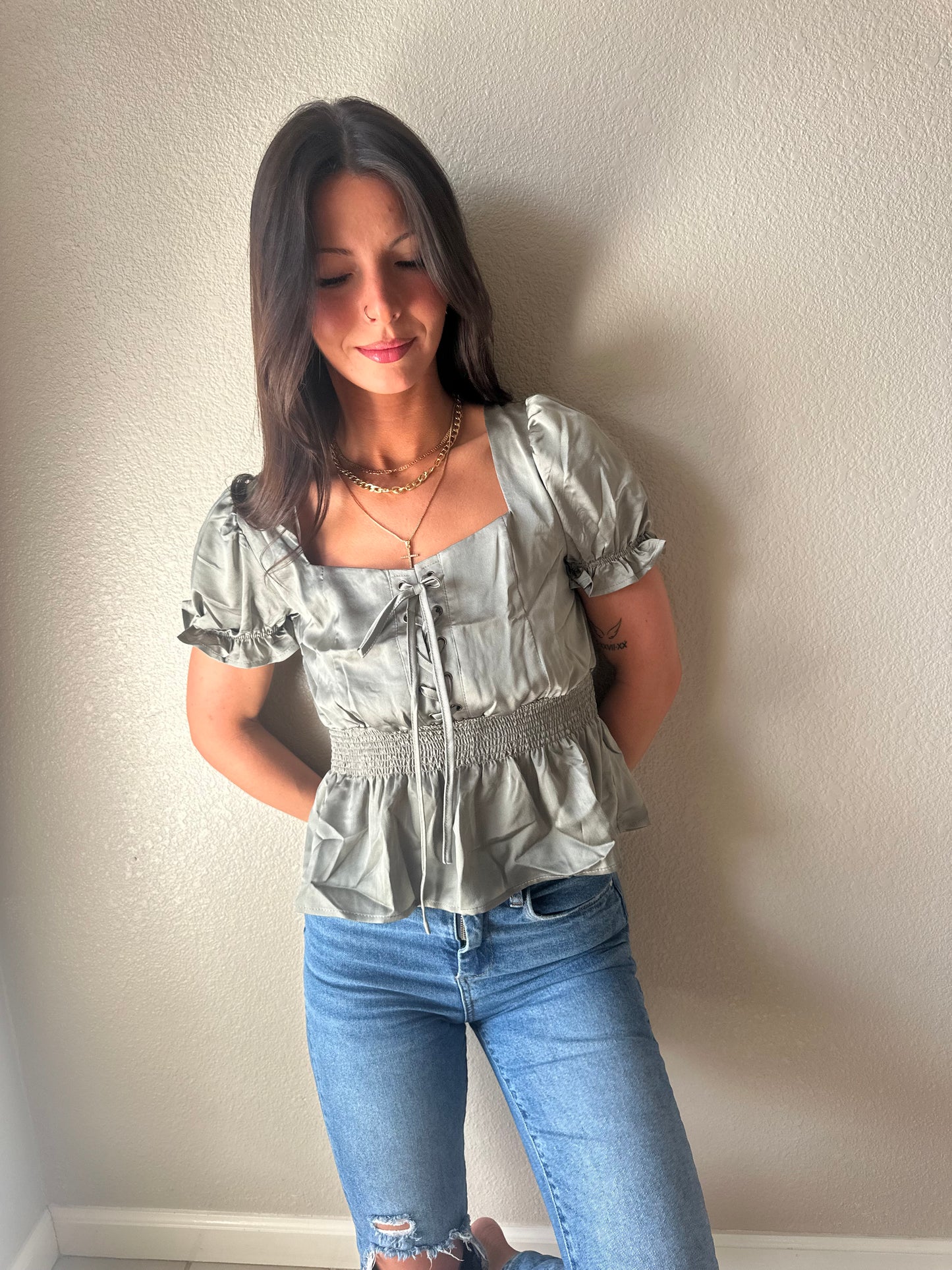 CORA LACE UP FRONT PUFF SHORT SLEEVE