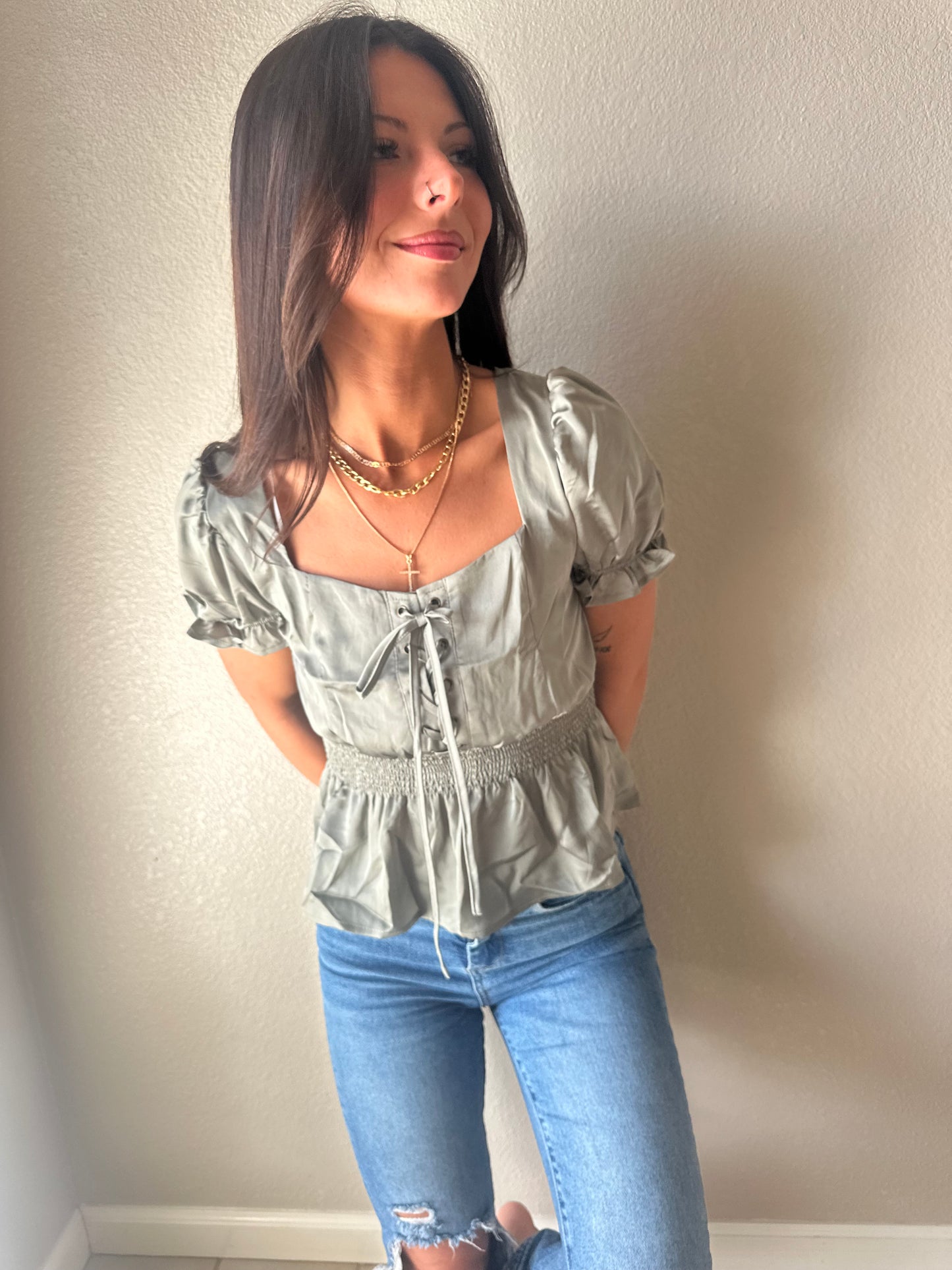 CORA LACE UP FRONT PUFF SHORT SLEEVE