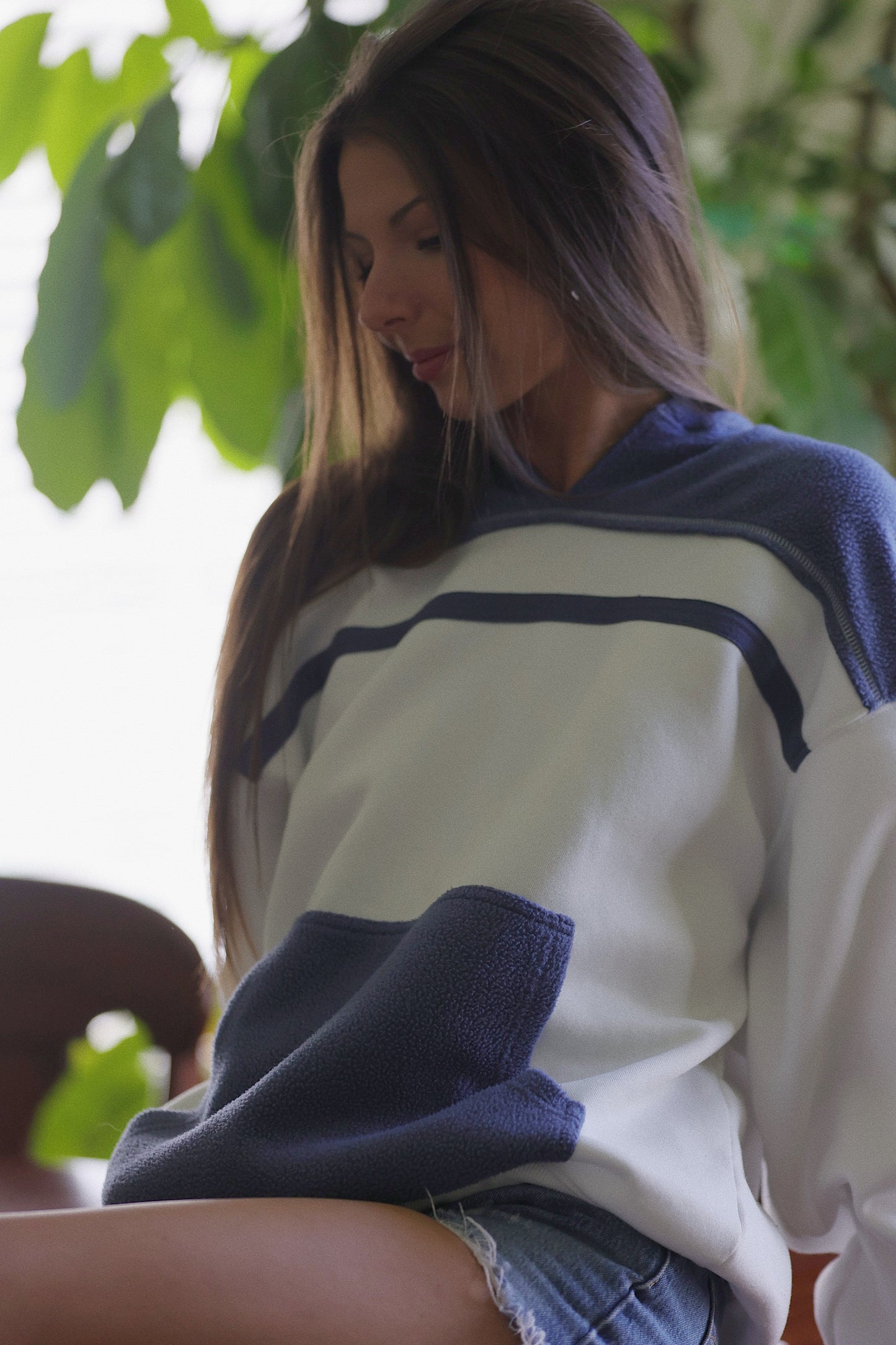 CITY STYLE HOODED SWEATSHIRT