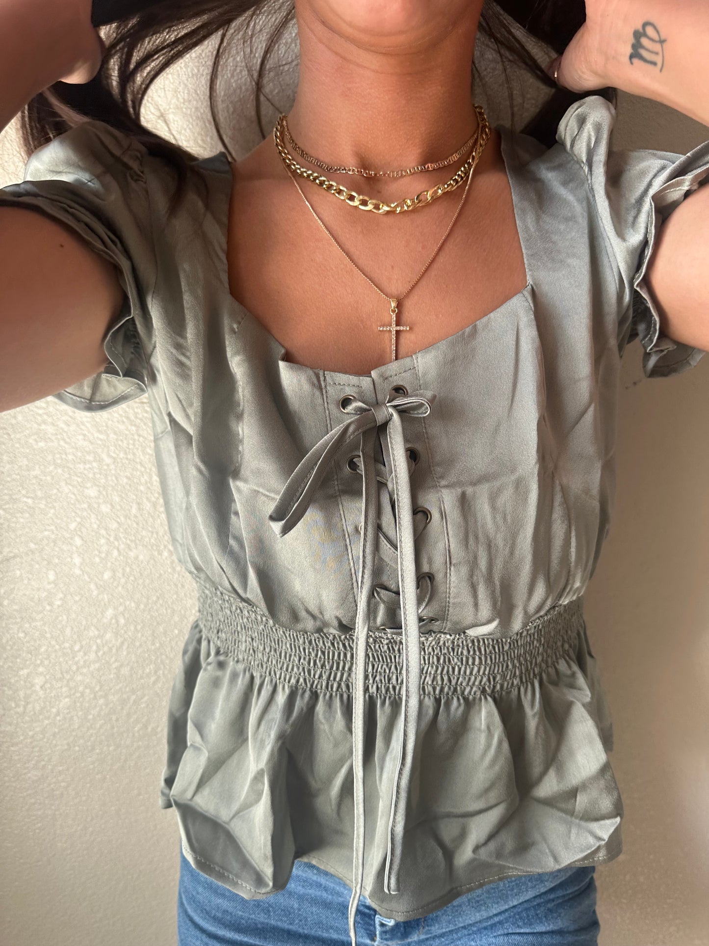 CORA LACE UP FRONT PUFF SHORT SLEEVE