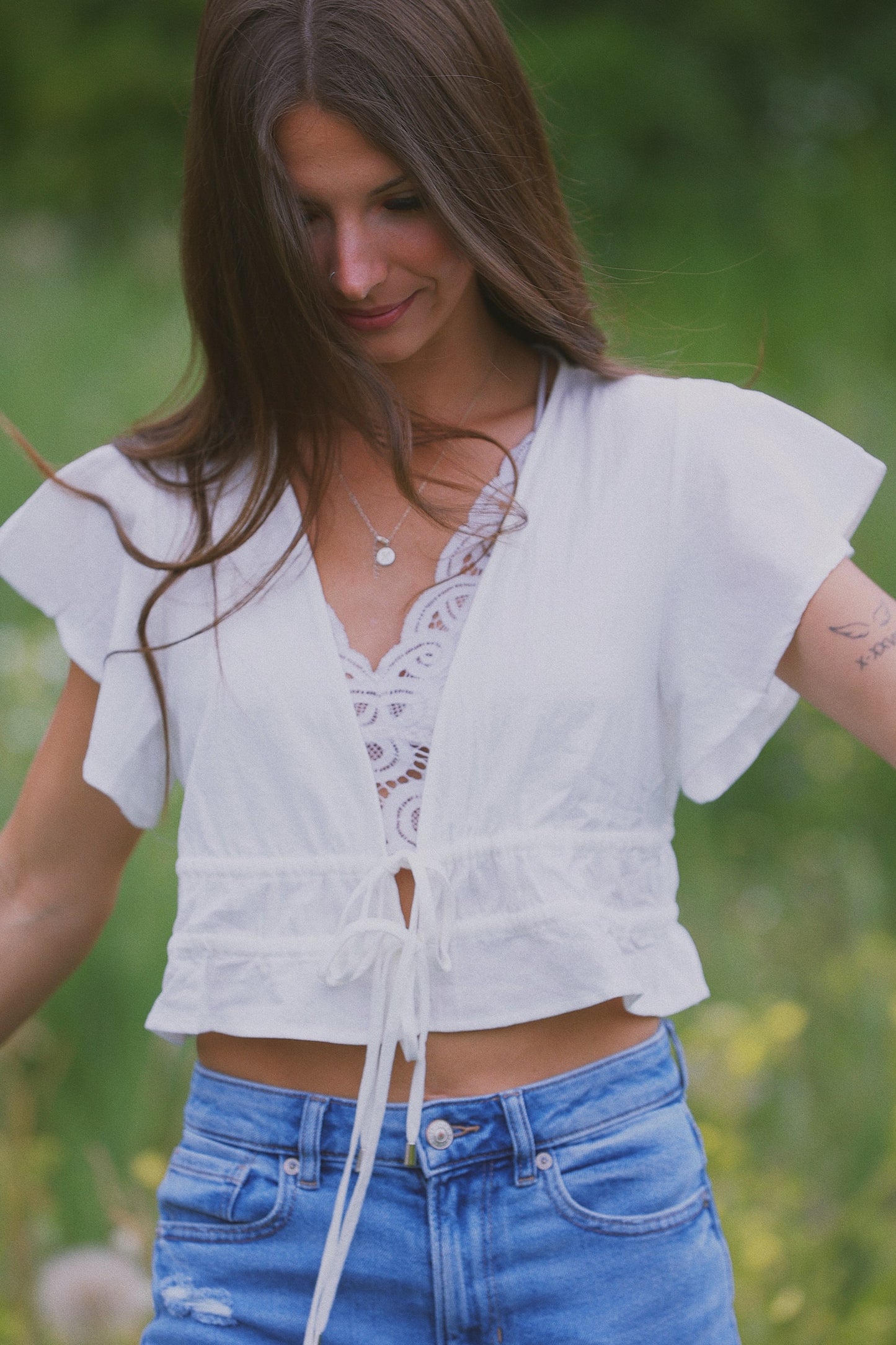 AVA FRONT TIE WHITE FLOW CROPPED SHIRT image 9