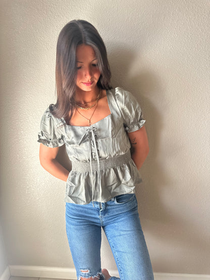 CORA LACE UP FRONT PUFF SHORT SLEEVE