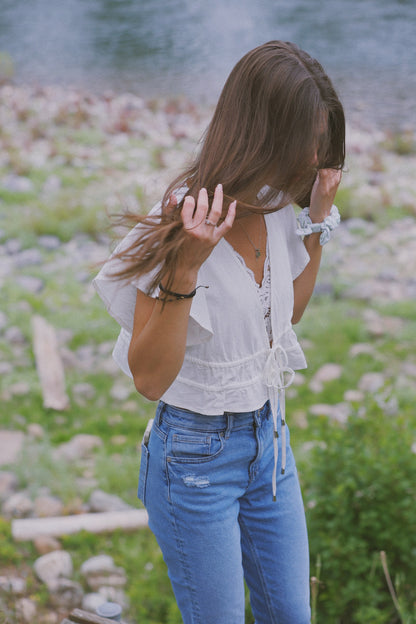 AVA FRONT TIE WHITE FLOW CROPPED SHIRT  image 6