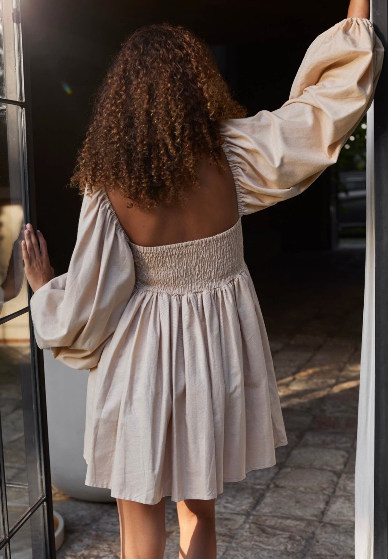 CHLOIE WAIST LINEN MINI WEEKEND GETAWAY DRESS  image 5