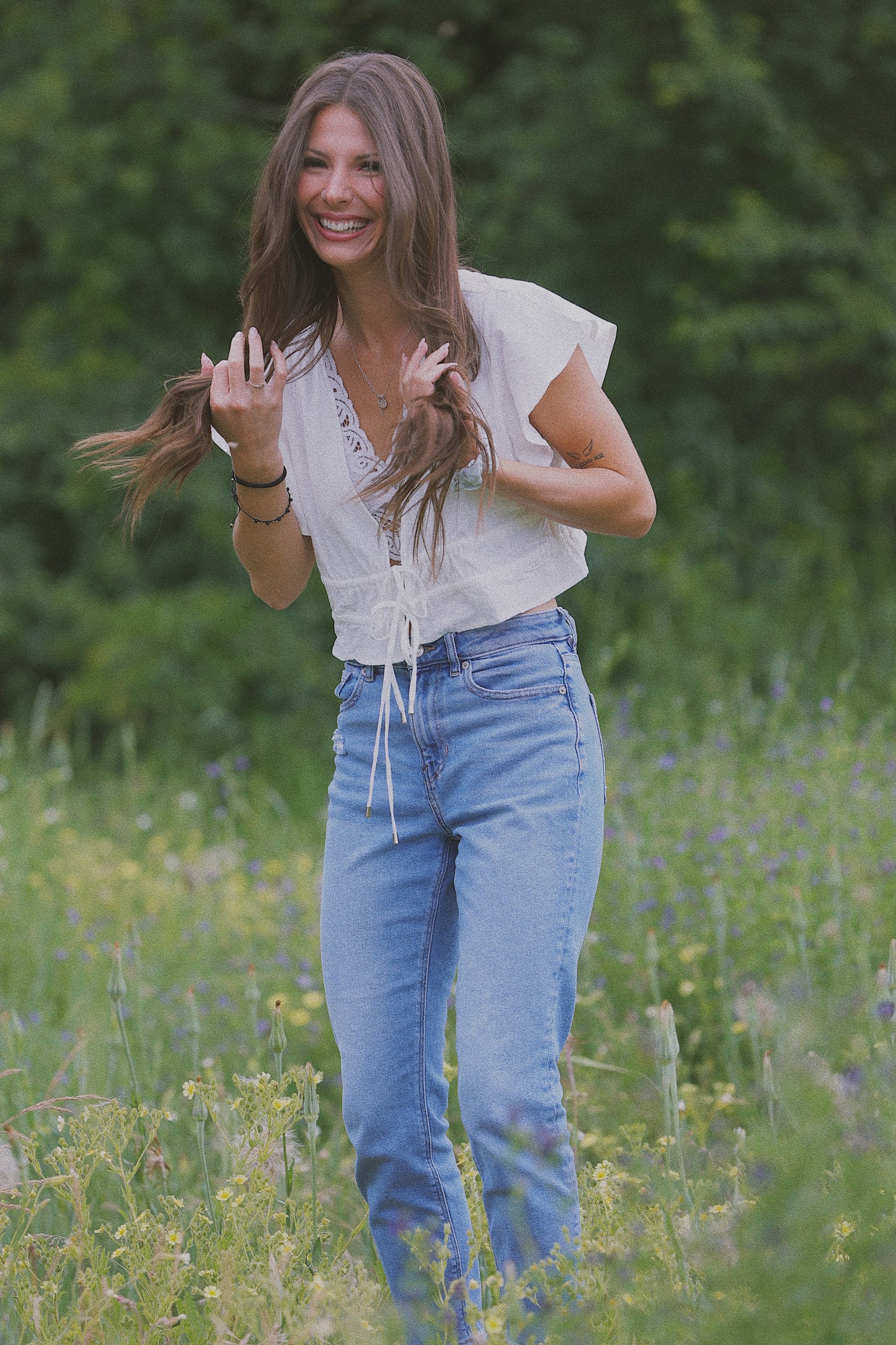 AVA FRONT TIE WHITE FLOW CROPPED SHIRT  image 3